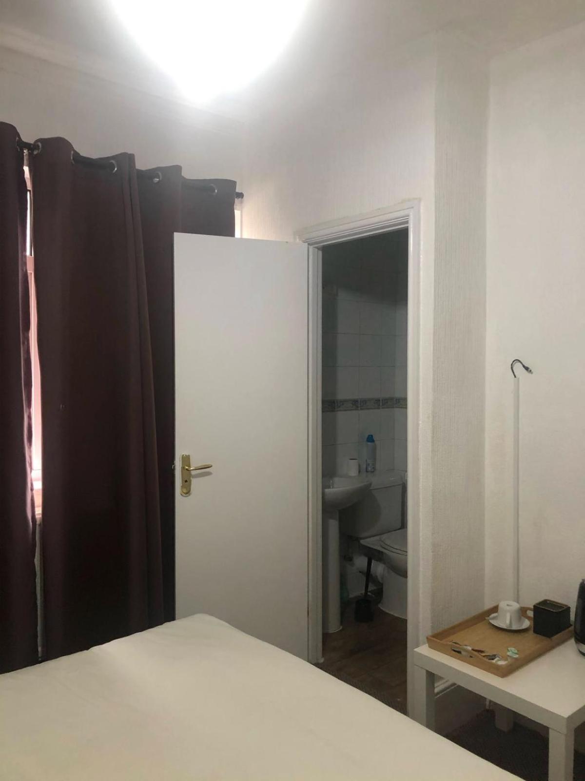 Saji Hotel Илфорд Экстерьер фото